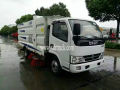 Dongfeng 4-5.5cbm Street Sweeper Truck