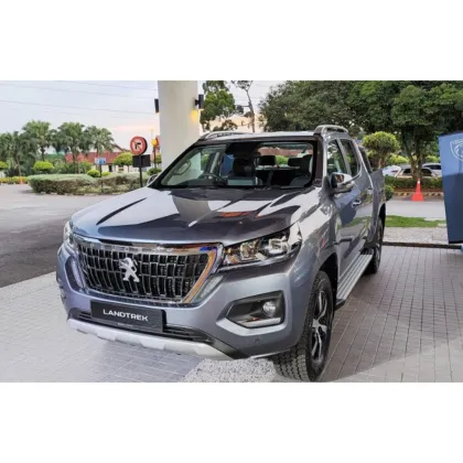 China Brand Auto Parts Factory: Wholesale Front Bumper and Full Car Parts for Landtrek