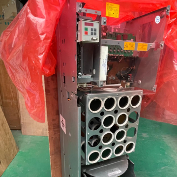 User-friendly Drive Simovert VC 1 Year Warranty 132KW 3AC 380-480V 6SE7032-6EG60