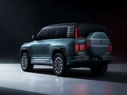 2024 BYD Yangwang U8 Electric SUV 4x4
