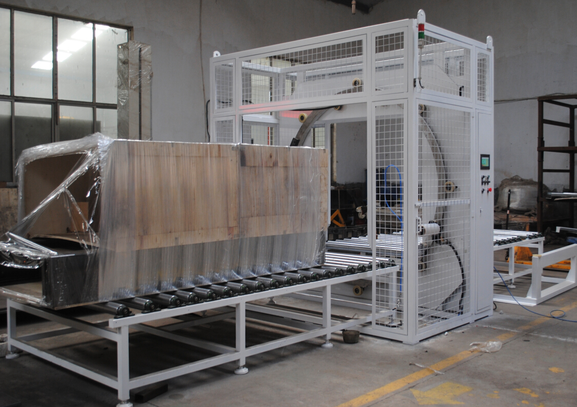 Horizontal wrapping machine