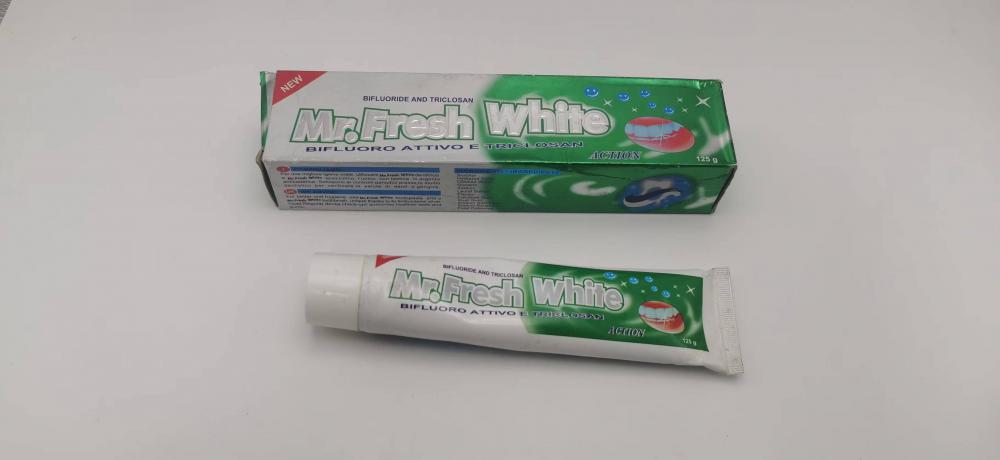 Зубная зубная паста белого белого перекиси водорода