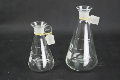 Laboratory glassware measuring cylinder volumetric flask serum bottle