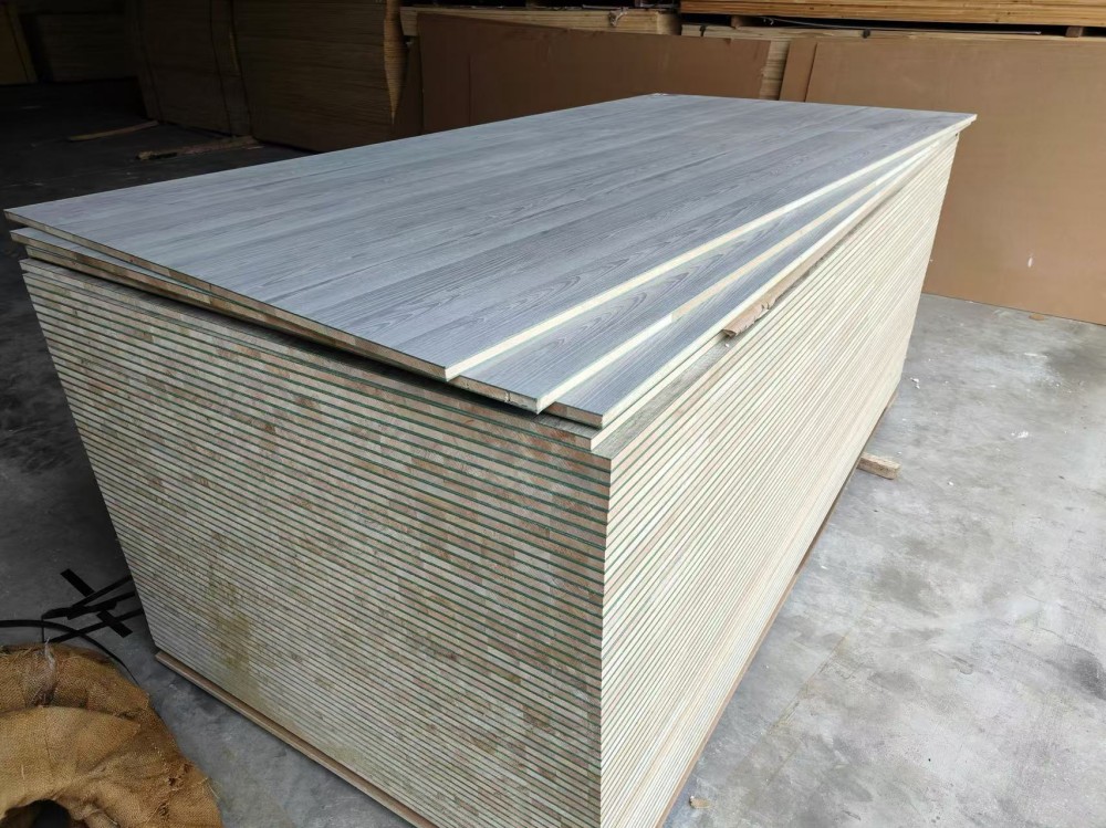 Furniture Grade Melamine Laminated Block Board