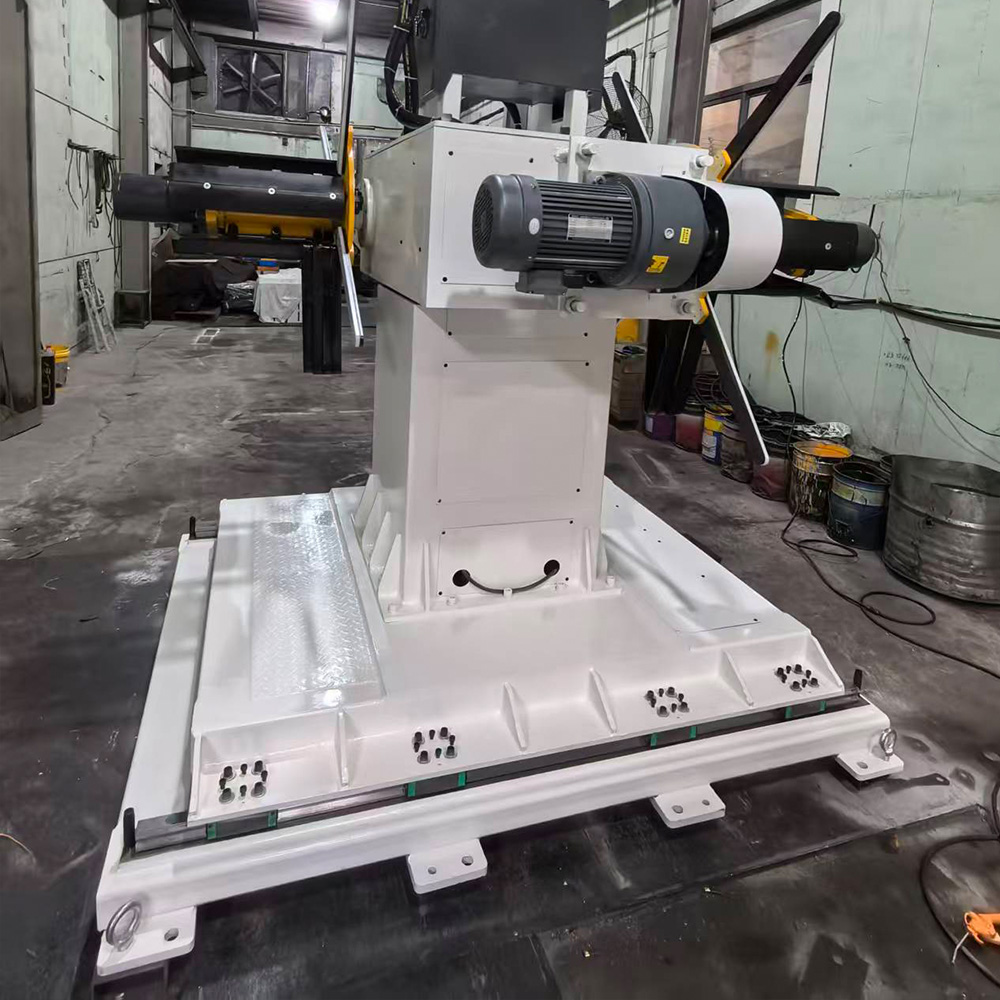 Double‑head decoiler with rotation1