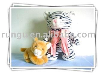 PLUSH TIGER WITH LOVELINESS