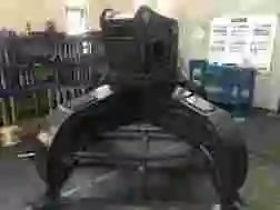 Fast Delivery: Orange Peel Grapples for Efficient Farm Operations