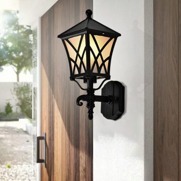 Rustykalne brązowe światło lampionowe do drzwi garażowych i patio
