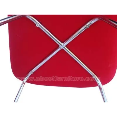 Eero Saarinen Womb Chair