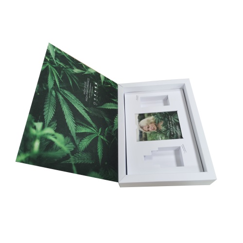 White magnetic cosmetic paper box with paper tray