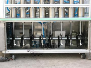 Automatic Liquid Filling Machine