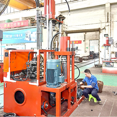 Standard hydraulic press for product forming