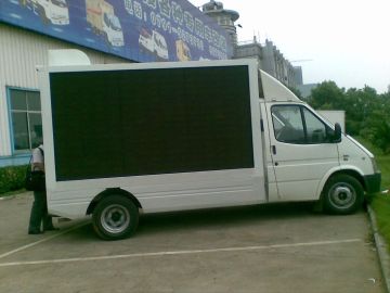 Business 10mm Truck Mounted Led Display Full Color 8000nit 1/4 Scan For Outdoor Advertising