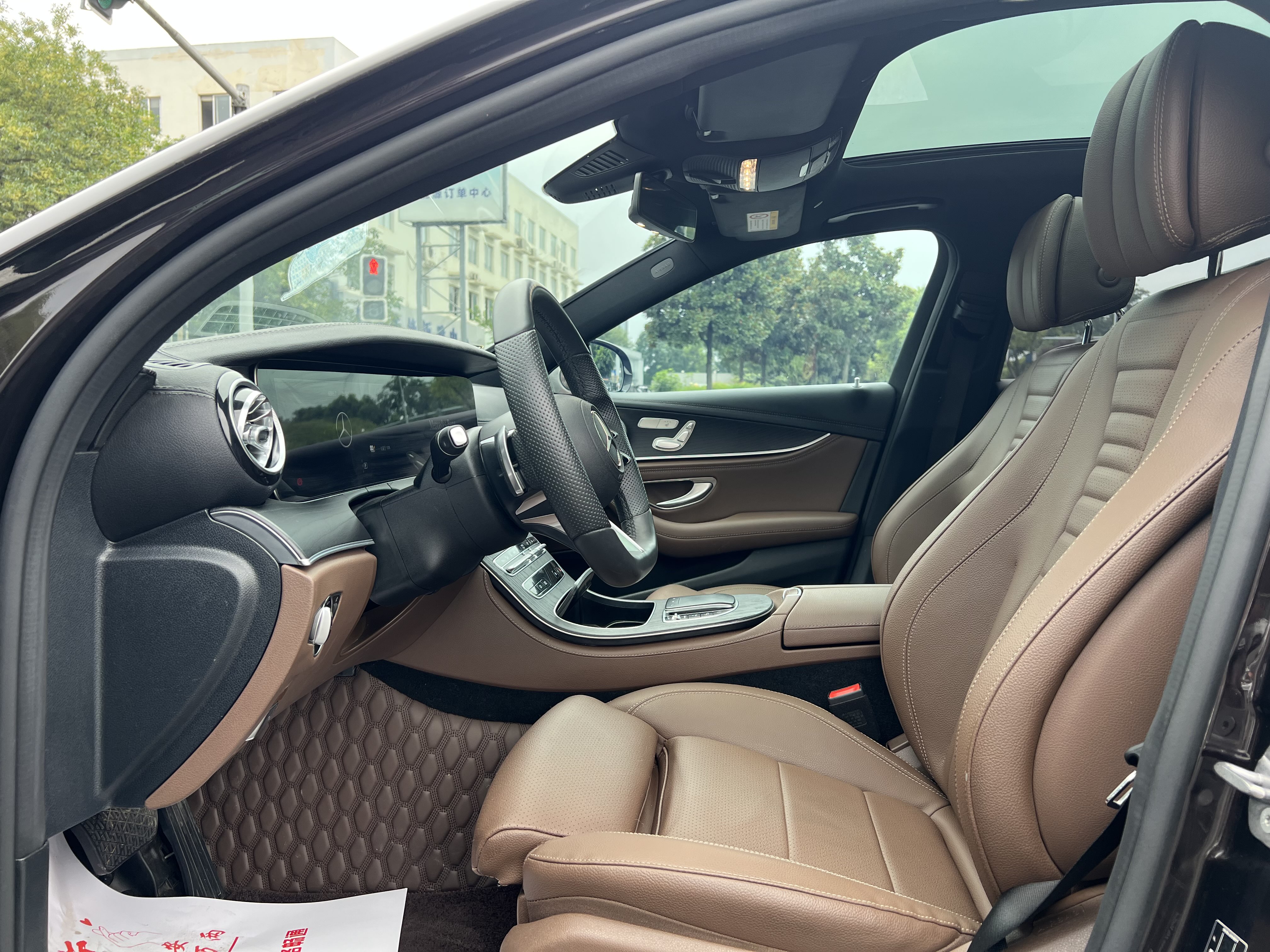 Benz E350 e L (11)