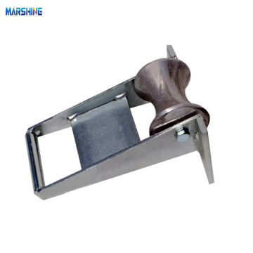 Rouleau de guidage de corde en acier allié zingué à angle biseauté MARRR-3