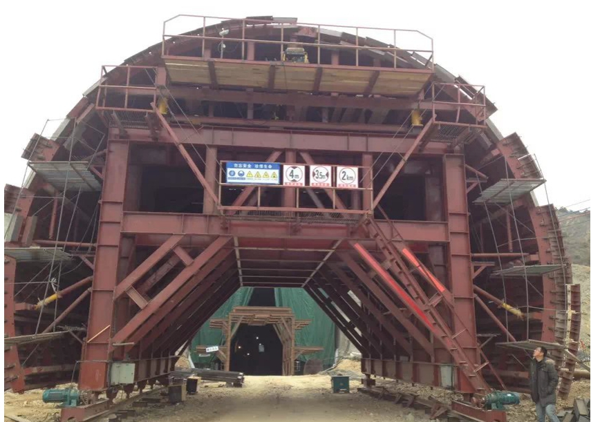 Túnel Forro Trole Arco Culvert Fôrma De Aço