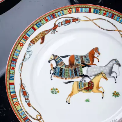 Wholesale European High-Quality Bone China Horse Design Tableware Set