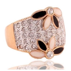 Diamond flower ring