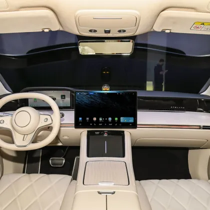 2024 New China Black New Energy 7-Seater Car with 1315km Range - HUA WEI