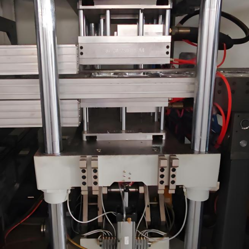650-450-3 Thermoformmaschine mit mehreren Stationen und Servomotor