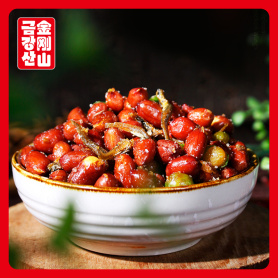 Spicy dried fish and peanuts