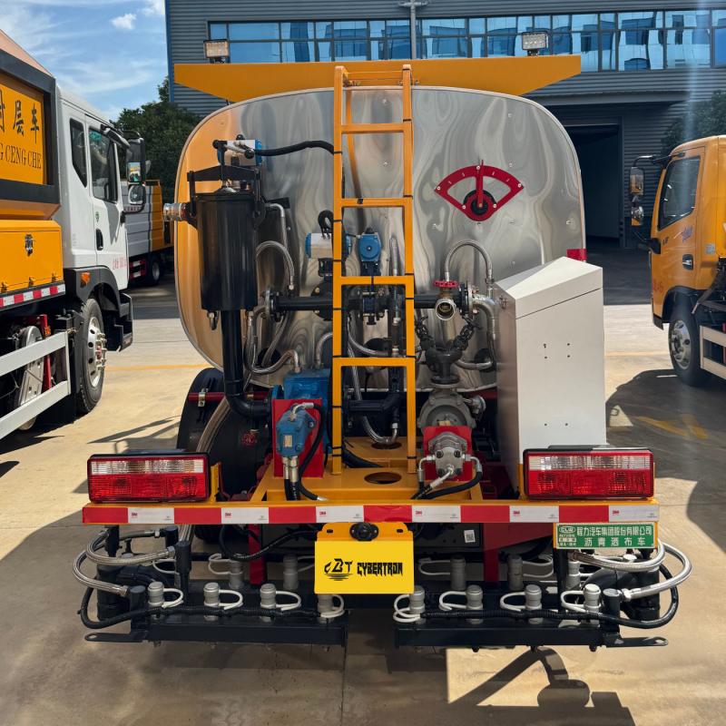 Duolika Asphalt Truck for Road Construction