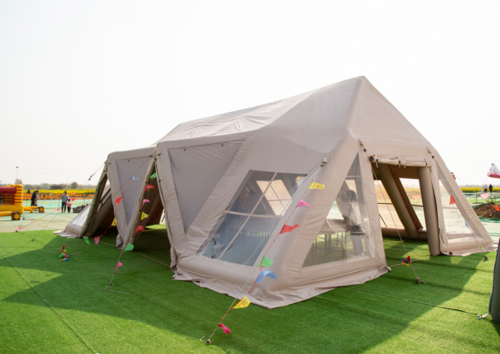 Cobertura de nuvem tenda externa inflável para uma pequena festa