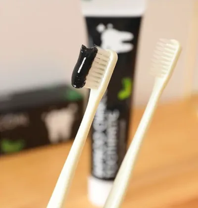 IVISMILE TEETH WHITENING CHARCOAL TOOTHPASTE