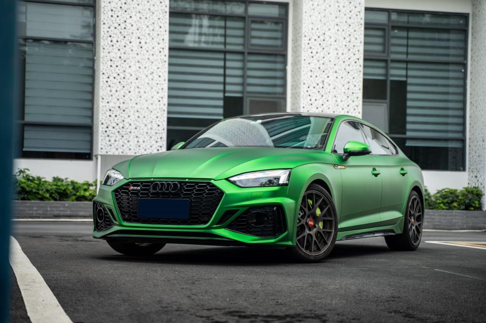 Matte Chrome Metallic Green Car Wrap