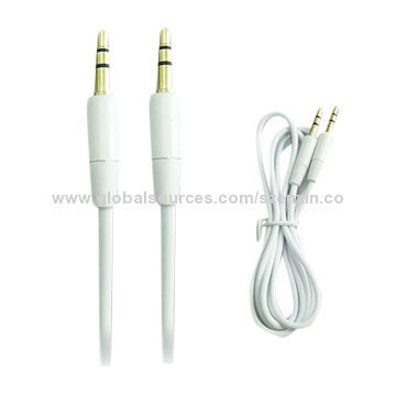 White audio cable, male-to-male, 3.5mm connector