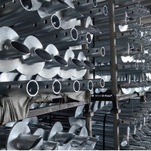 Földi csavar cölöp napenergiával kapcsolatos alkatrészekhez