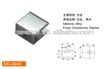 Adjutable high duty glass clip