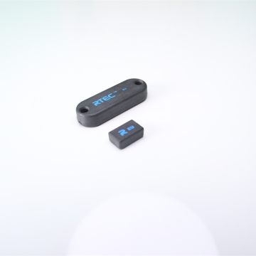 Etiqueta UHF RFID en miniatura de alta temperatura utilizando Impinj R6-P IC para el seguimiento y gestión de activos industriales