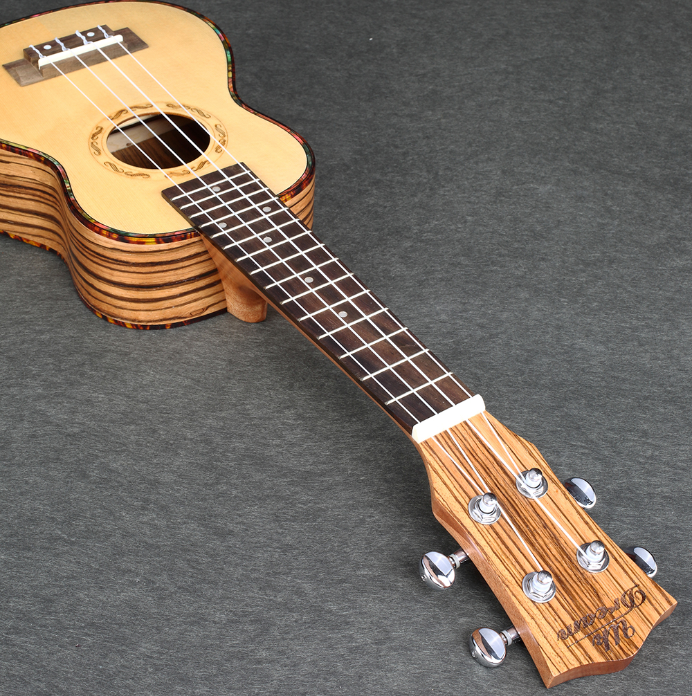 Ukulele3