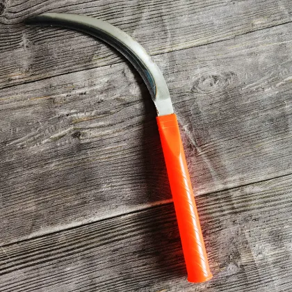 Farming sawtooth sickle garden grass sickle holding palm sickle cutter