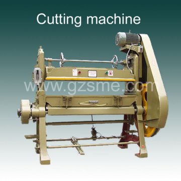 Plastic cutting machine