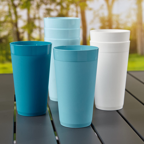 Kırılmaz plastik bardaklar mavi gökyüzü günlük içme fincanları
