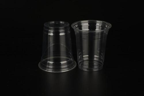 Bicchiere di plastica usa e getta da 420 ml con coperchio stampato