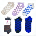 Simple fashion socks can be customized