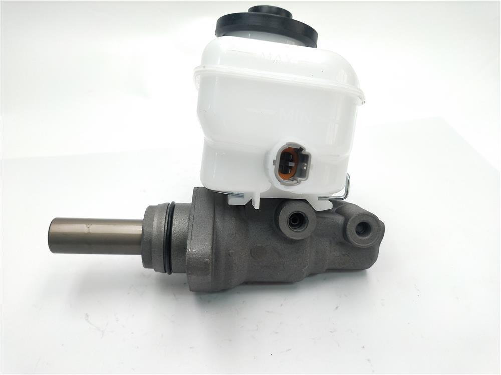 Brake master cylinder TOYOTA HIACE V VAN 05-10