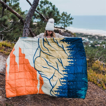 Waterproof Picnic Blanket: Custom Outdoor Soft Folded Nylon Camping Mat for Hiking