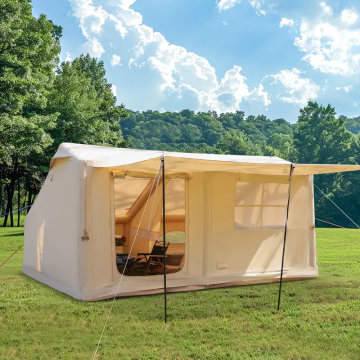 Meledakkan tenda tiup rumah udara untuk berkemah