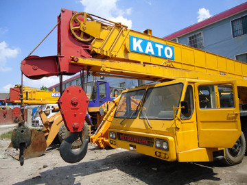 Used Kato NK400E Truck Crane in Good Condition