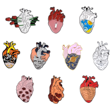 Popular Various Heart Shape Universe Enamel Metal Badge