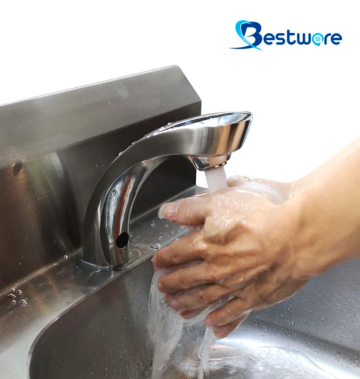 Touchless sink faucet hospital