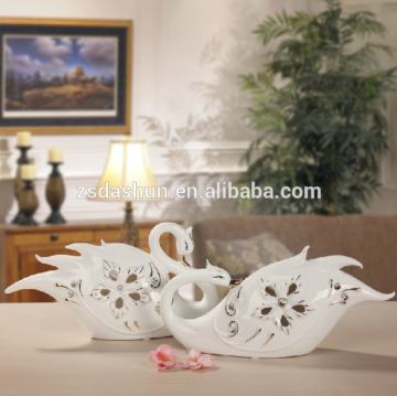 Resin swan crafts Swan figure Wholesale hot swan sculpture