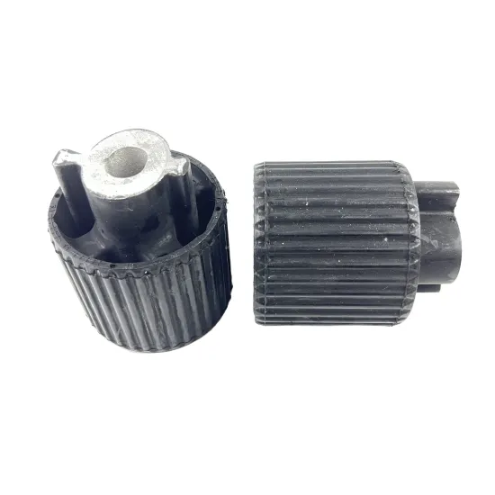 Auto Parts: Front Suspension Left Rearward Subframe Mount for BMW F01 F02 F07 F12 (33316792872/33316792873)