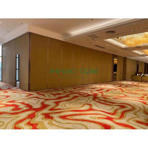 Soundproof and decorative movable walls