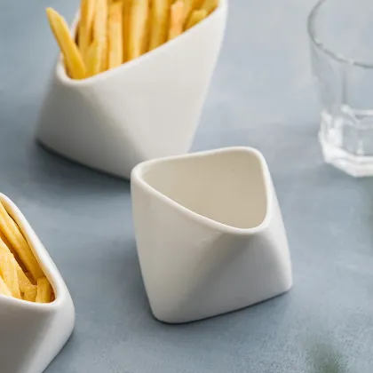Ceramic French Fries Holder with Sauce Cups for Hotel and Restaurant Dinnerware