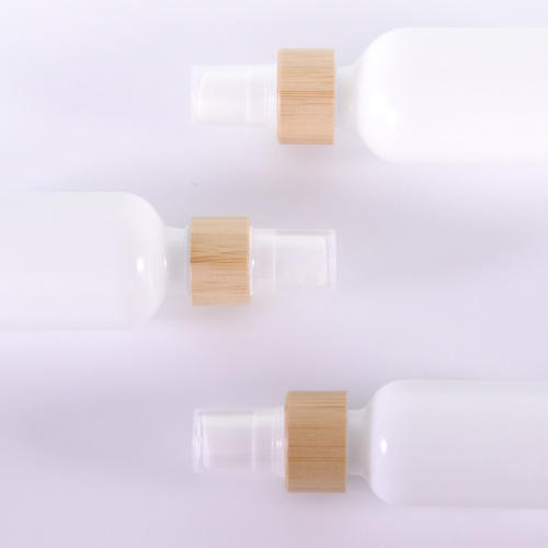 Garrafa de vidro branco com pulverizadores de névoa de bambu
